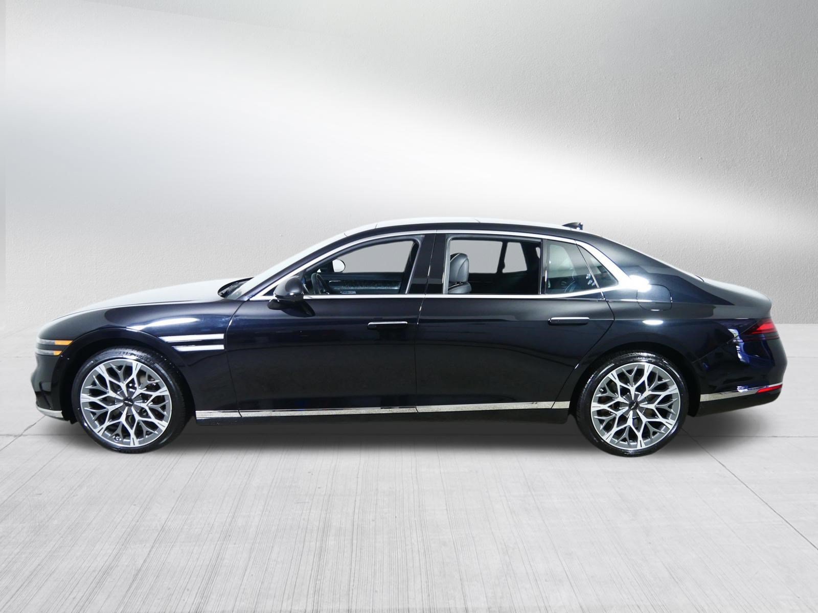 Certified 2024 Genesis G90 3.5T AWD/4WD image 4