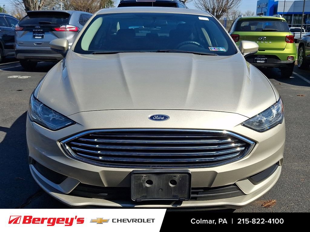 Used 2017 Ford Fusion SE w/ Fusion SE Technology Package FWD video 2