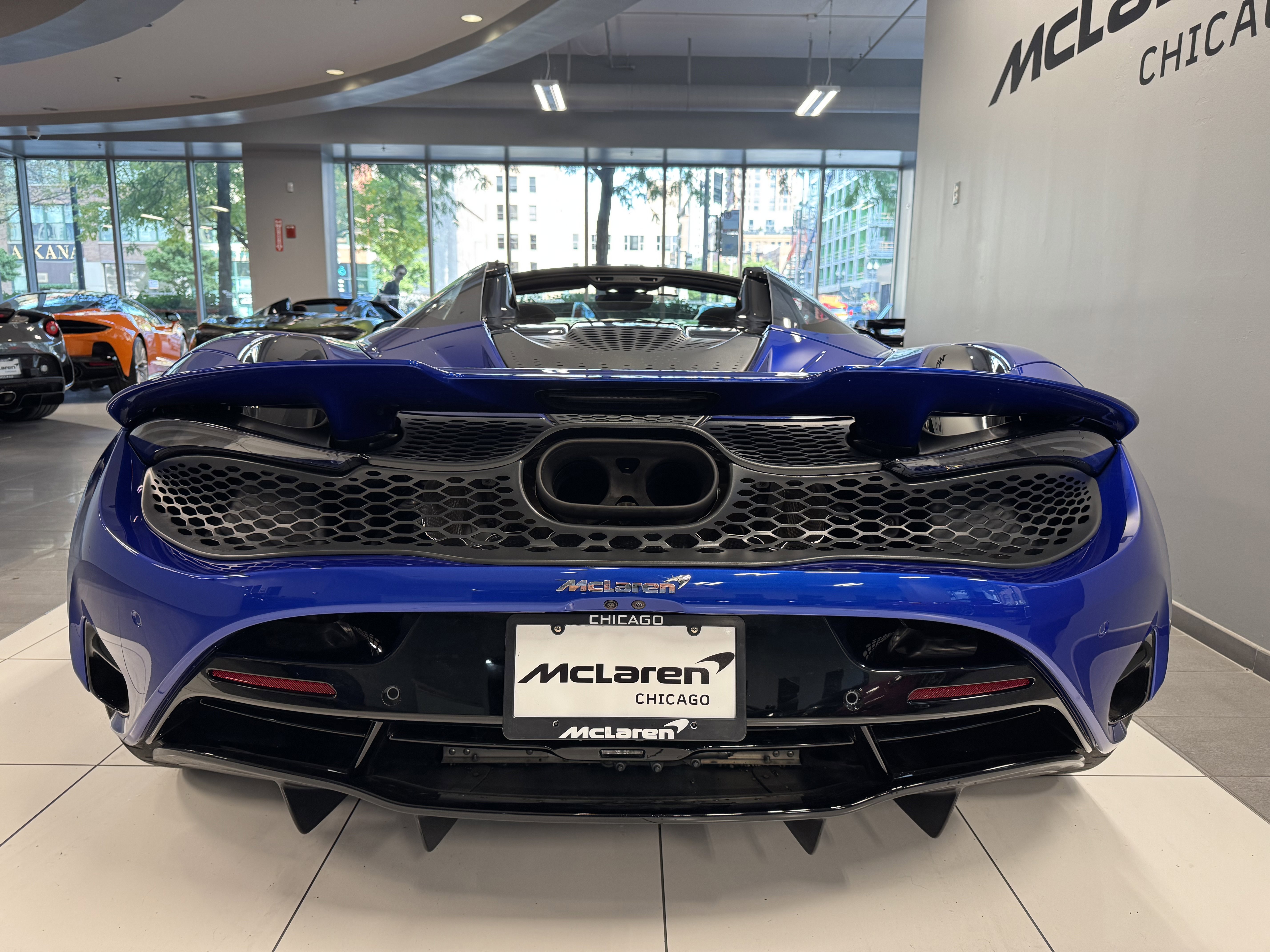 Used 2024 McLaren 750S Spider image 4