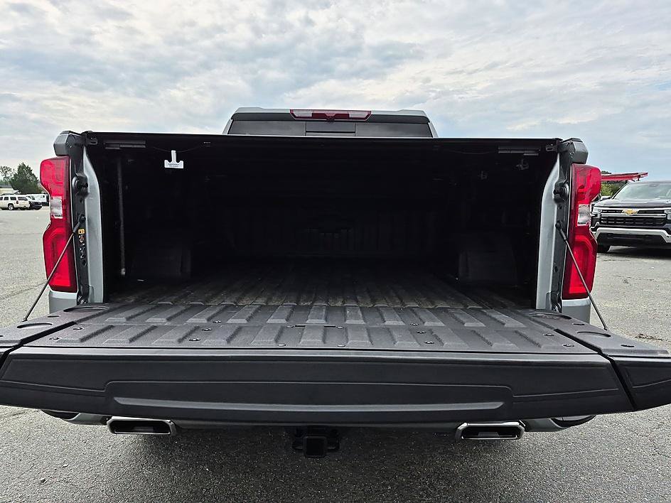 Certified 2025 Chevrolet Silverado 1500 High Country AWD/4WD image 32