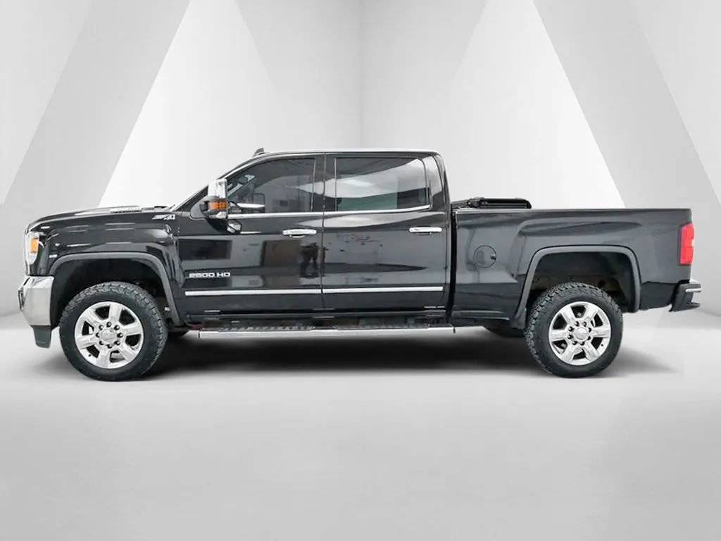 Used 2019 GMC Sierra 2500 SLT w/ Driver Alert Package AWD/4WD image 4