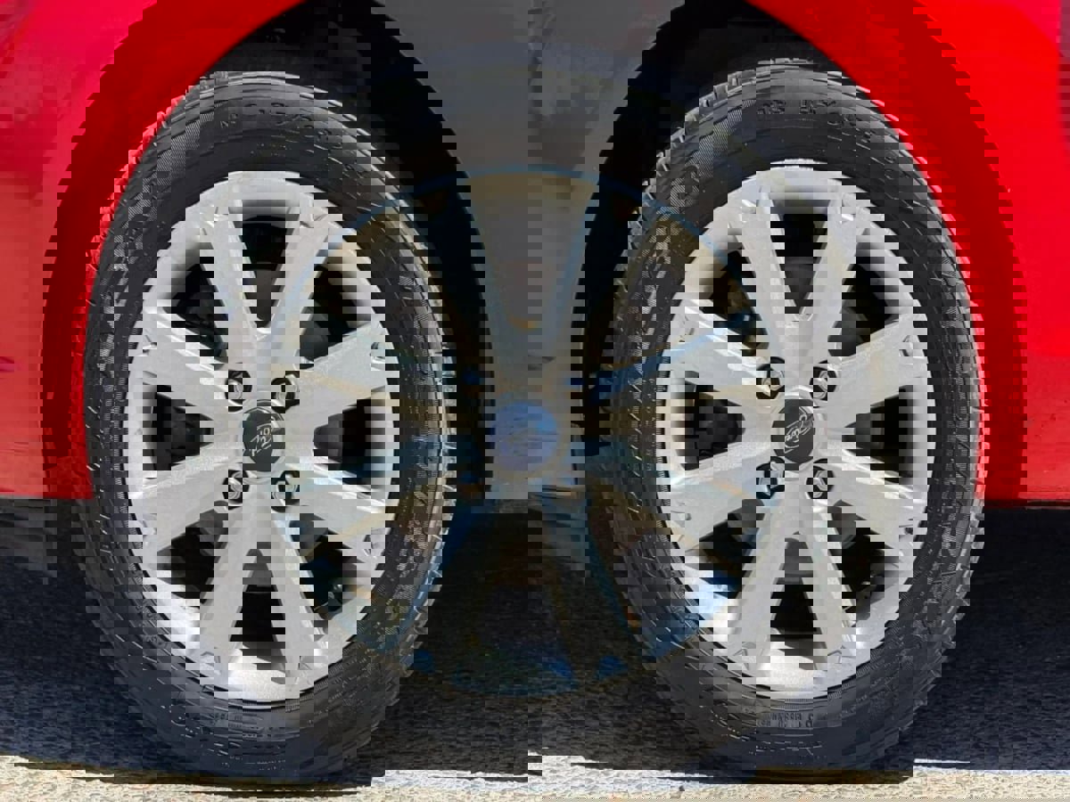 Used 2012 Ford Fiesta SE FWD image 27