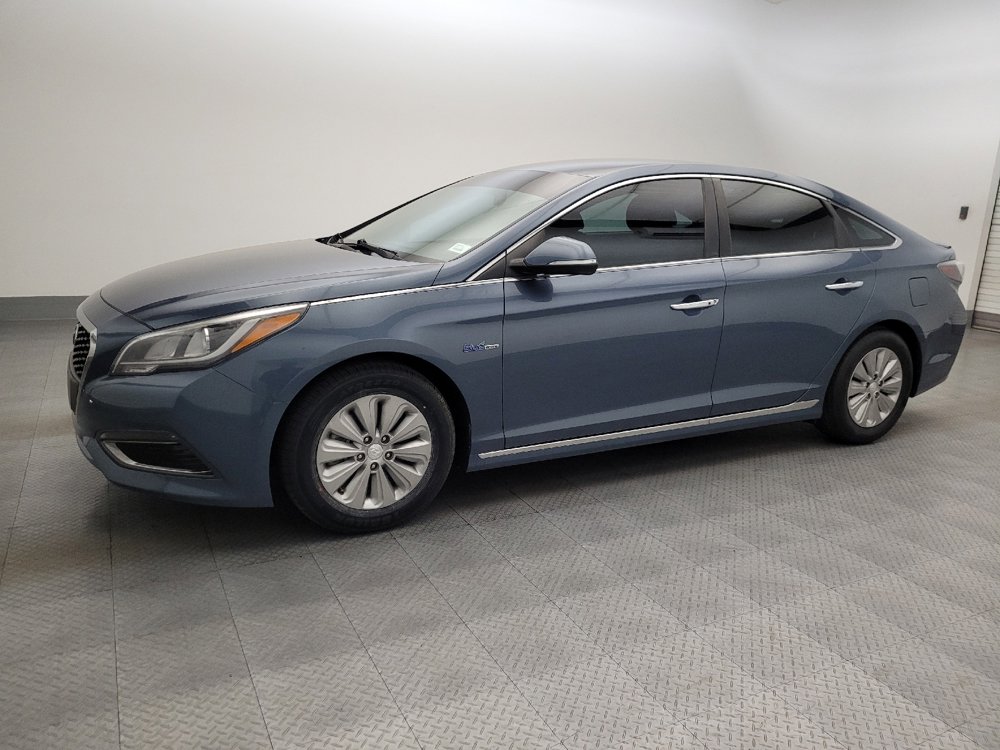 Used 2016 Hyundai Sonata SE image 2