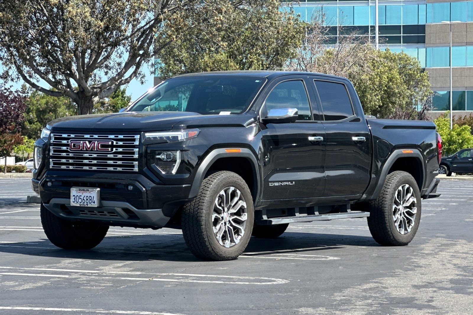 Used 2024 GMC Canyon Denali AWD/4WD image 8