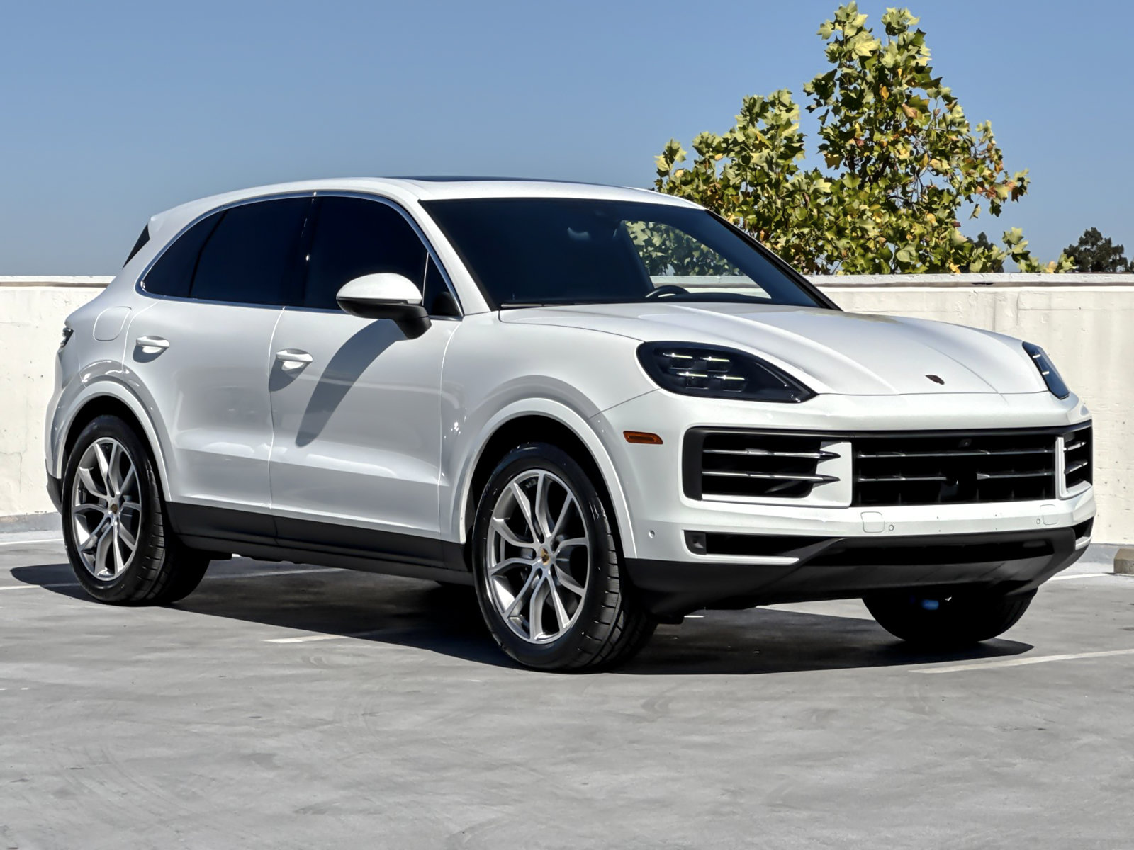Certified 2024 Porsche Cayenne AWD/4WD image 11