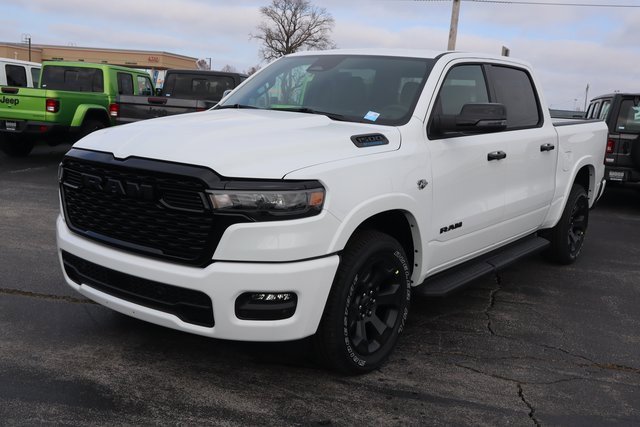 New 2026 RAM 1500 4x4 Crew Cab image 18