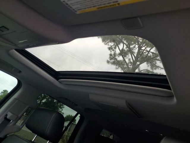 Used 2018 Chevrolet Tahoe Premier RWD image 26