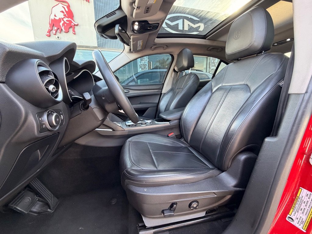 Used 2021 Alfa Romeo Stelvio Ti image 12