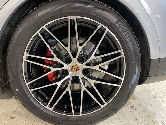 New 2026 Porsche Cayenne S AWD/4WD image 14