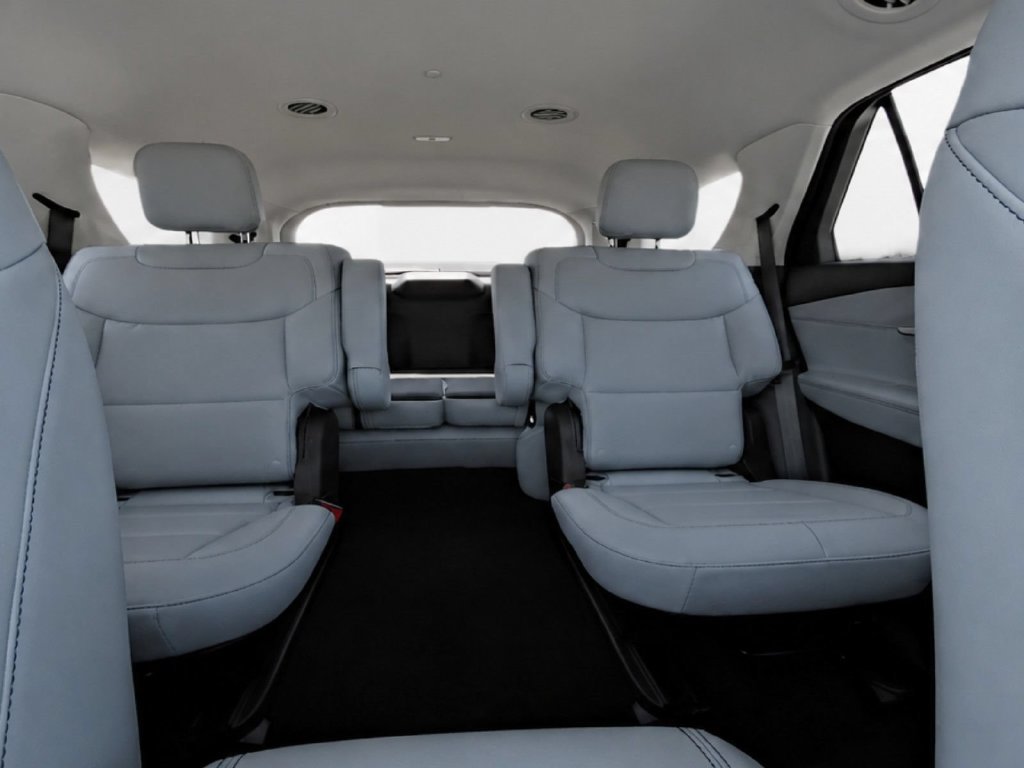 New 2026 Ford Explorer Active AWD/4WD image 15