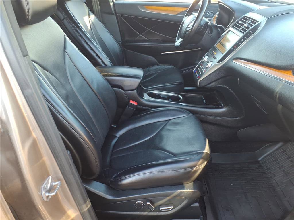 Used 2018 Lincoln MKC Reserve w/ Lincoln MKC Climate Package image 11