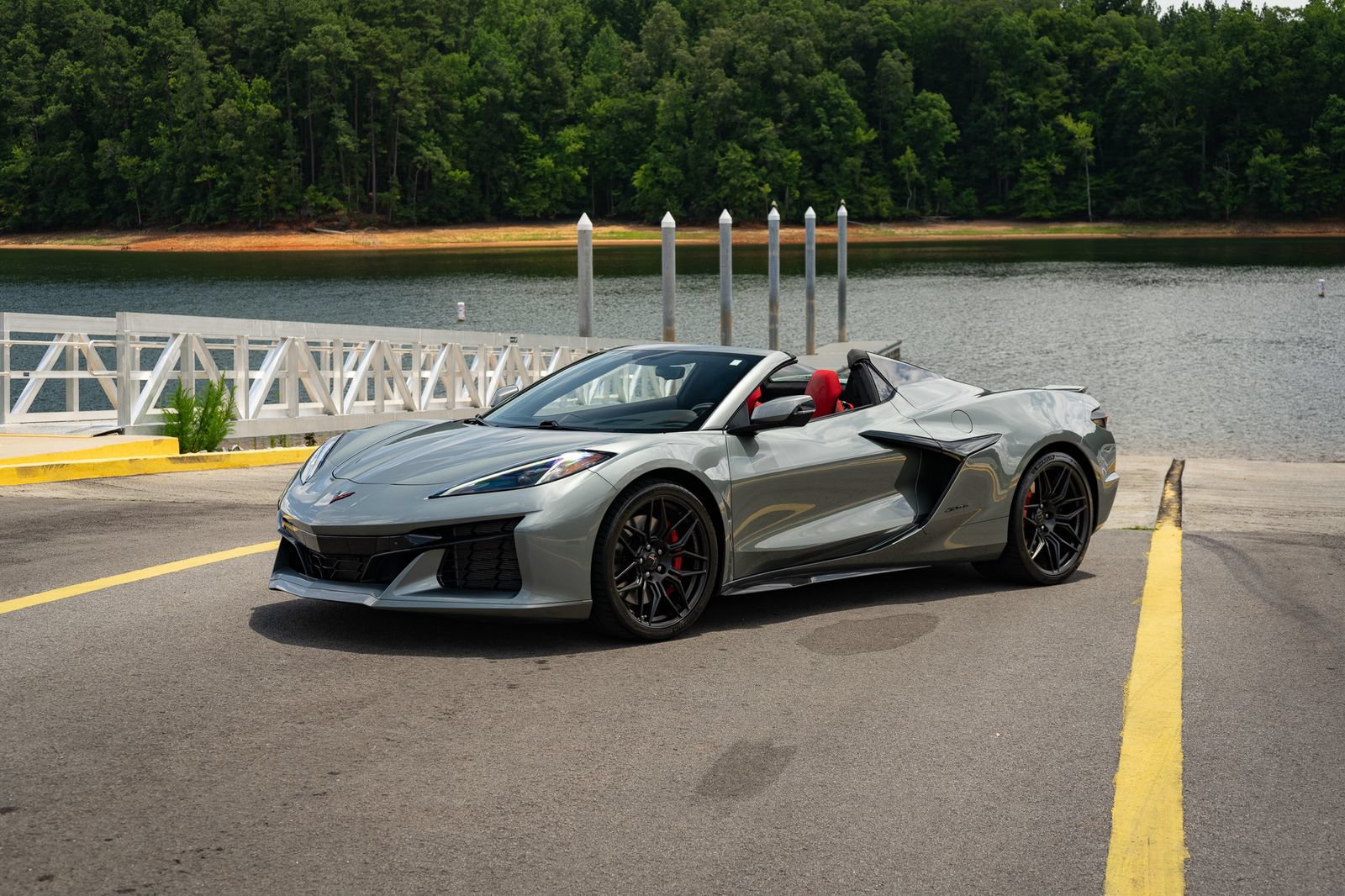 Used 2023 Chevrolet Corvette Z06 RWD image 14