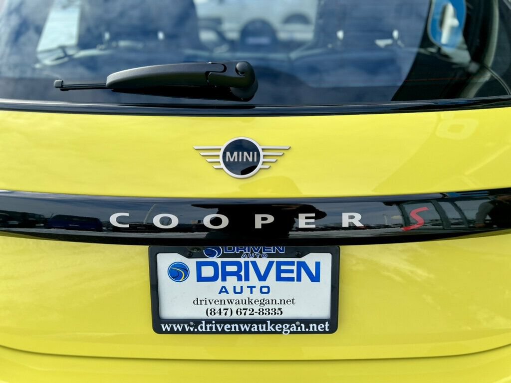 Used 2025 MINI Cooper S FWD image 9