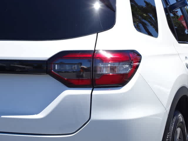 Used 2025 Honda Pilot EX-L image 11
