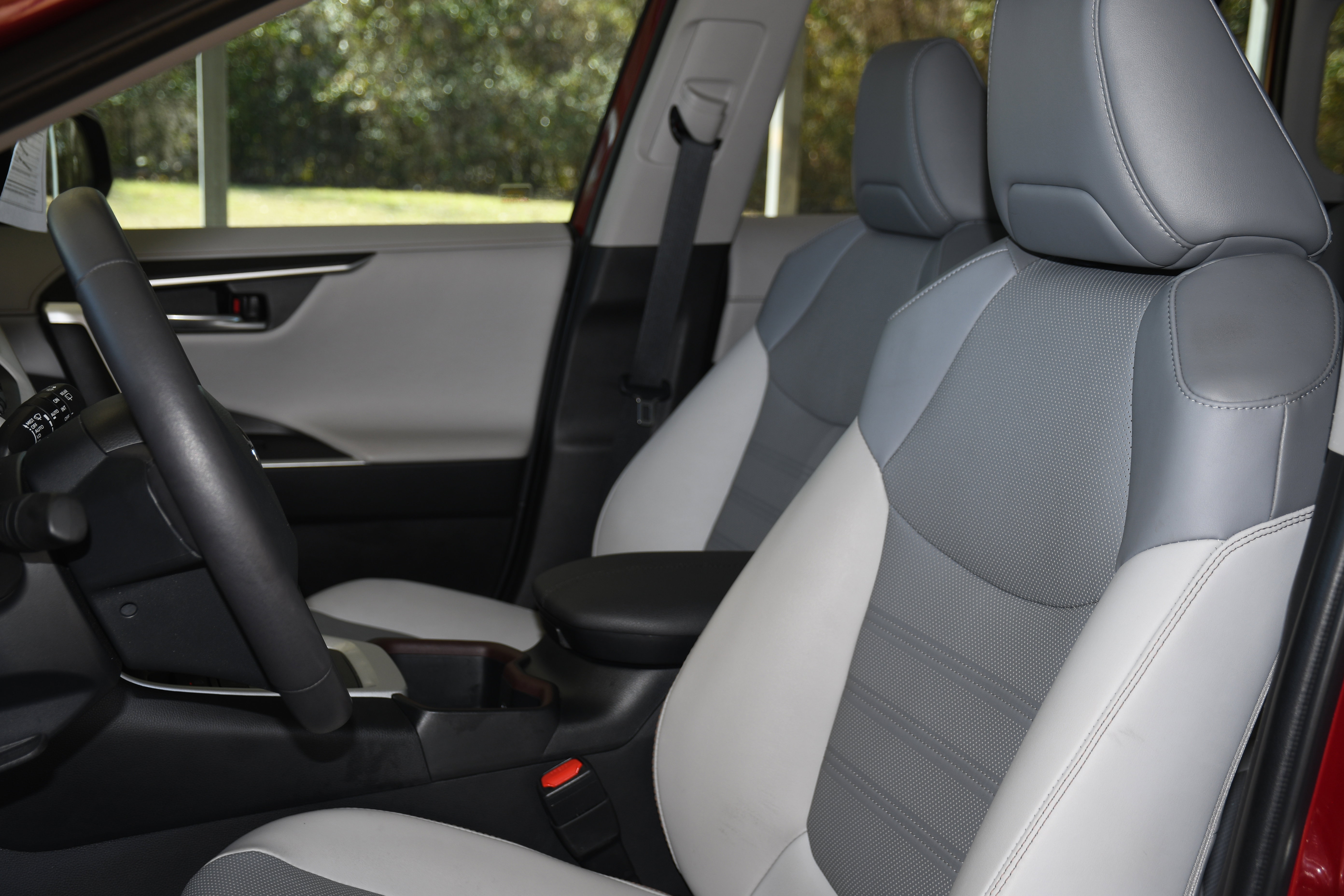 Used 2023 Toyota RAV4 Limited w/ Limited Grade Weather Package image 13