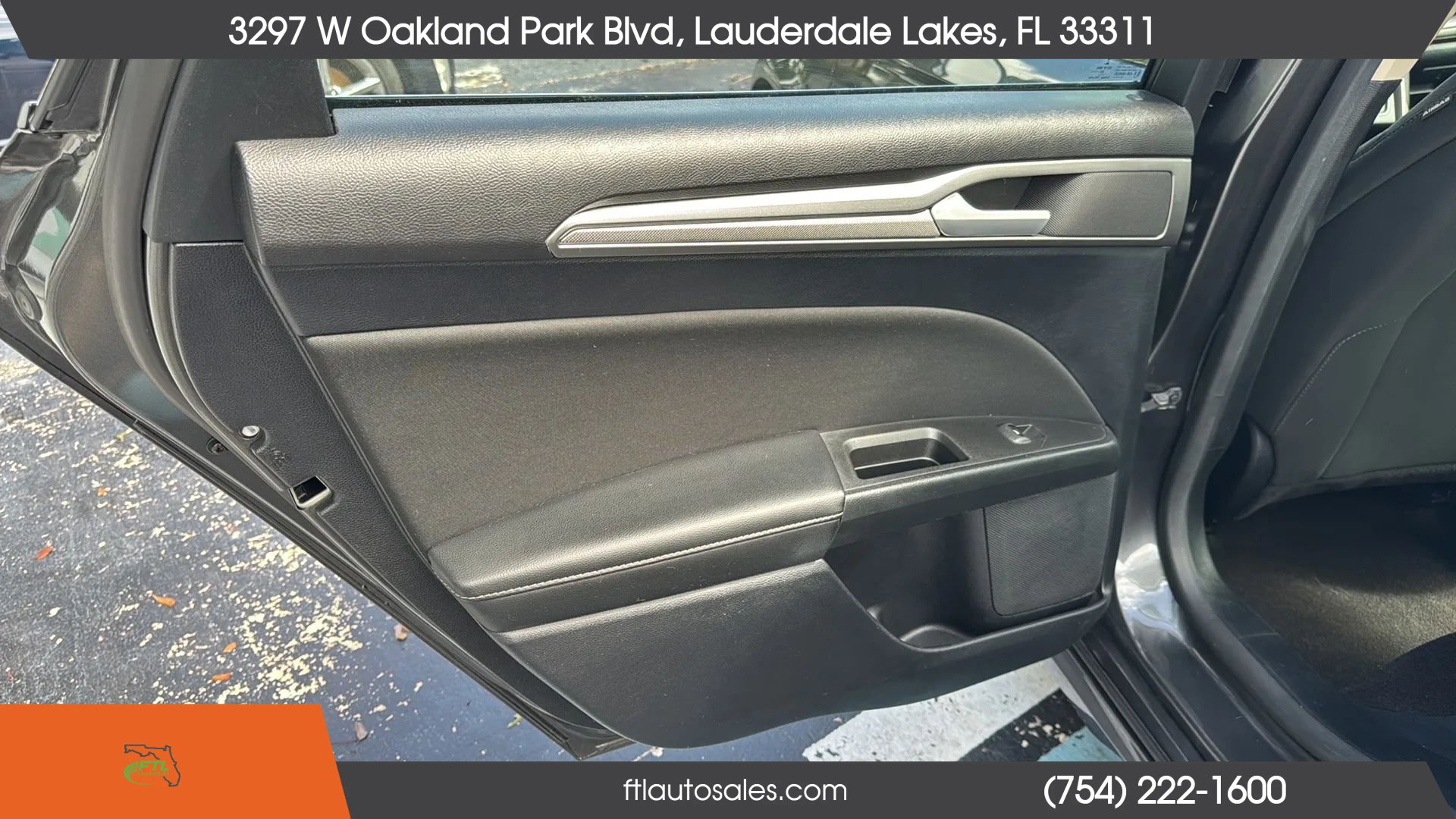 Used 2020 Ford Fusion SE image 26