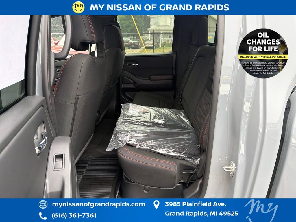 Used 2025 Nissan Frontier PRO-4X w/ Interior Protection Package AWD/4WD image 28