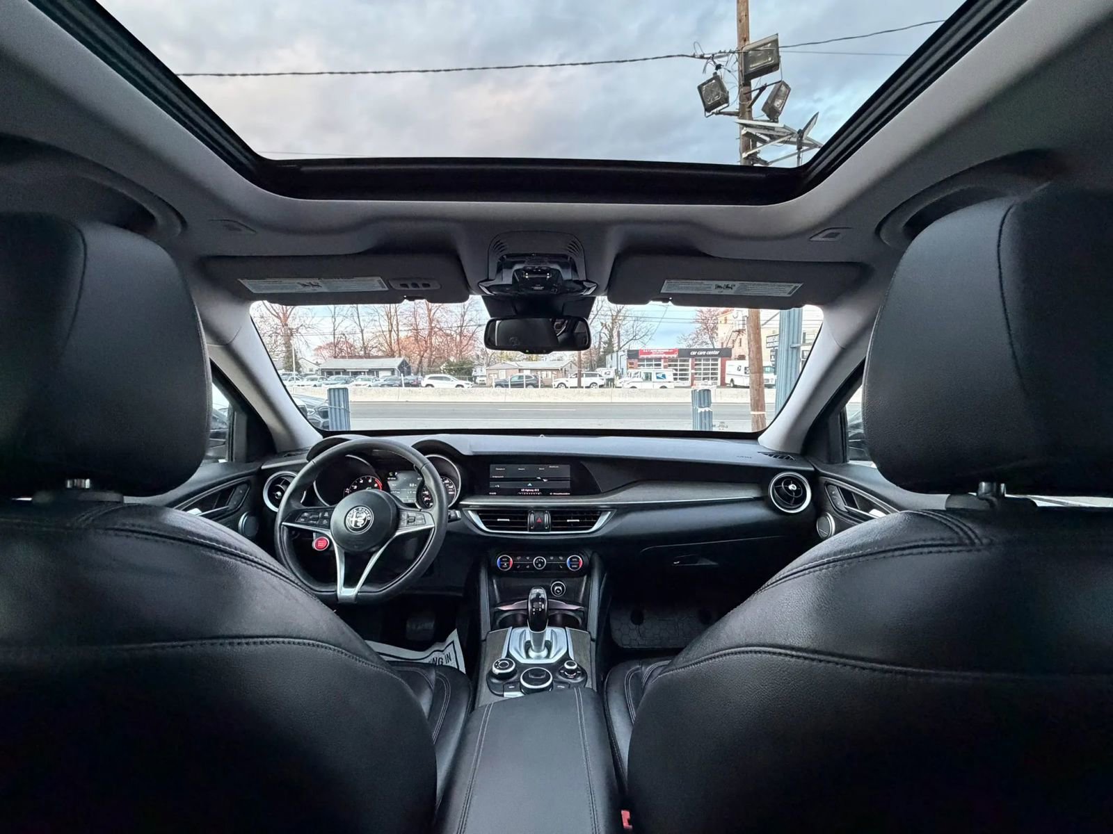 Used 2018 Alfa Romeo Stelvio Ti image 28