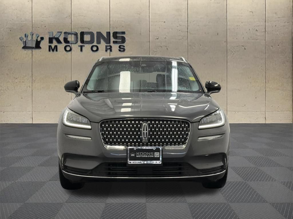 Used 2022 Lincoln Corsair AWD w/ Premium Package image 3
