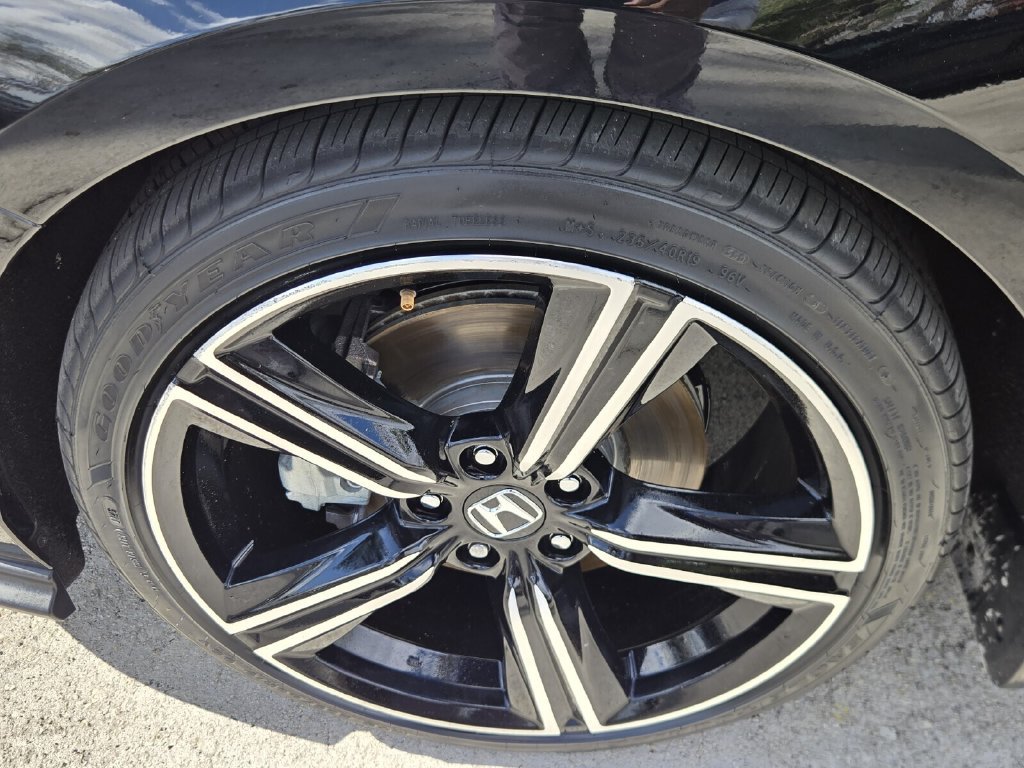 Certified 2025 Honda Accord Sport image 10