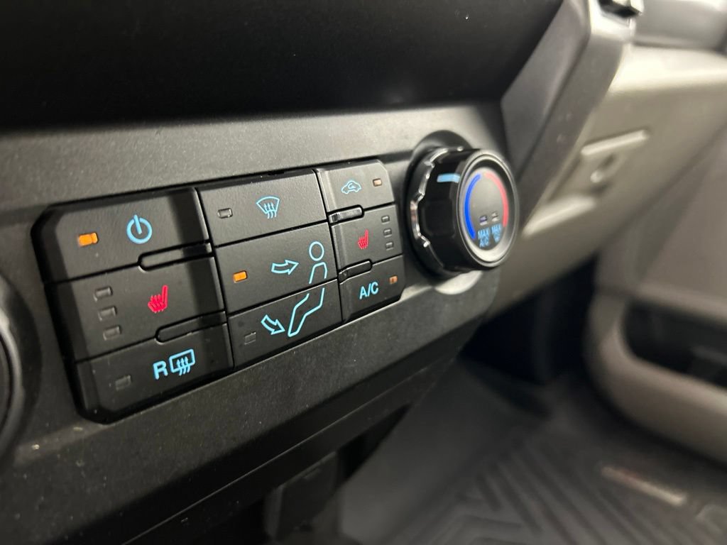 Used 2019 Ford F250 XLT w/ XLT Premium Package AWD/4WD image 18