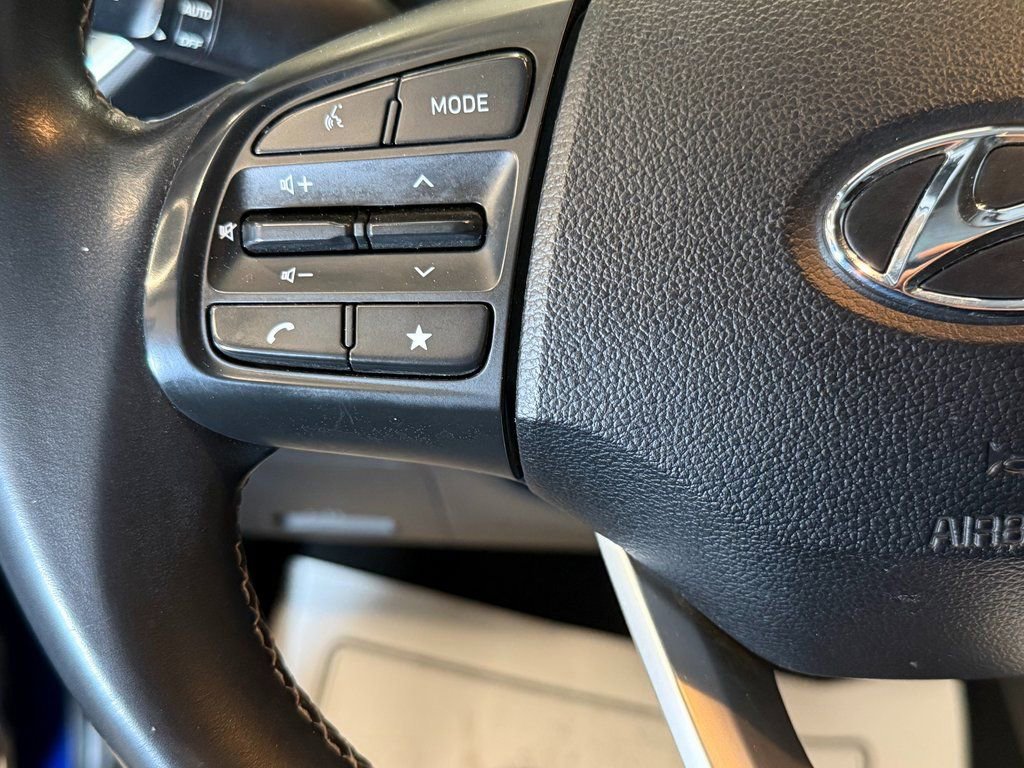 Used 2023 Hyundai Venue SEL FWD image 9