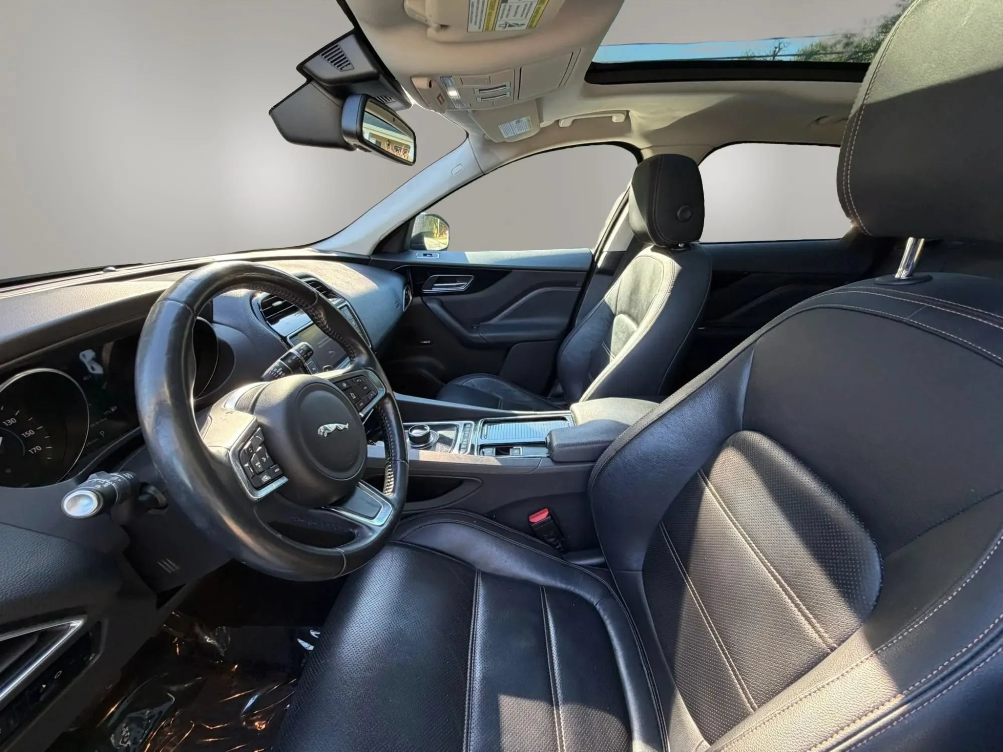 Used 2018 Jaguar F-PACE Prestige AWD/4WD image 13