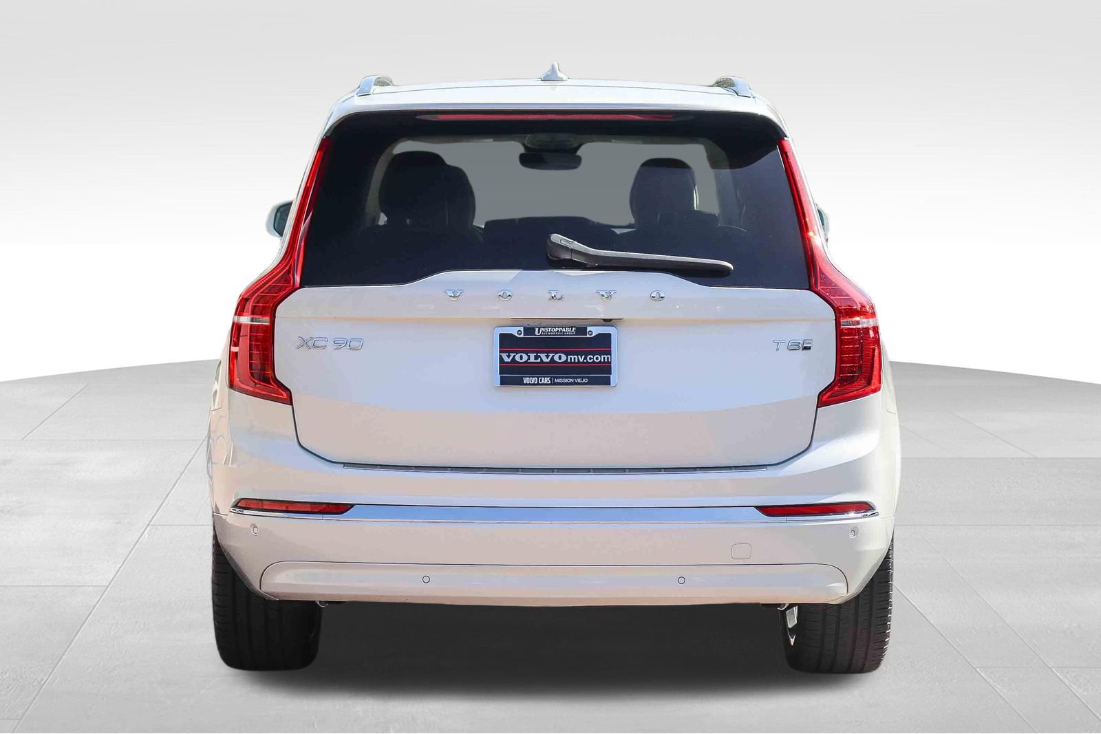 Used 2025 Volvo XC90 T8 Plus w/ Protection Package Premier AWD/4WD image 7