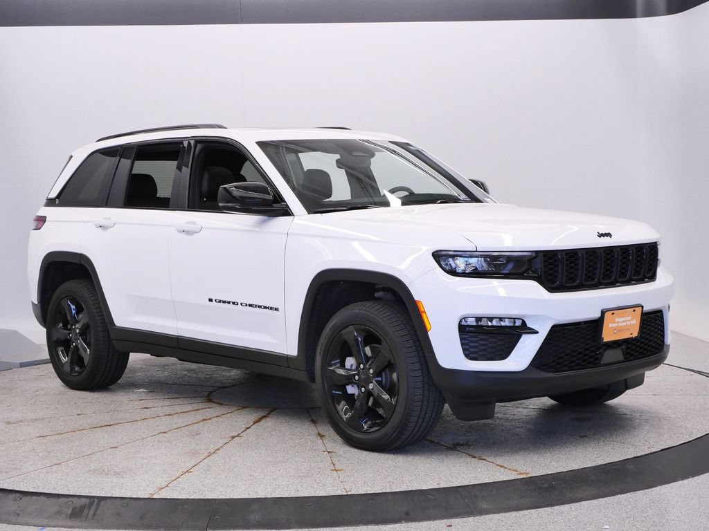Certified 2024 Jeep Grand Cherokee Limited w/ Black Appearance Package AWD/4WD image 9