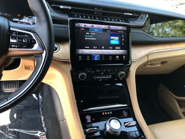 Certified 2022 Jeep Grand Cherokee Summit AWD/4WD image 15