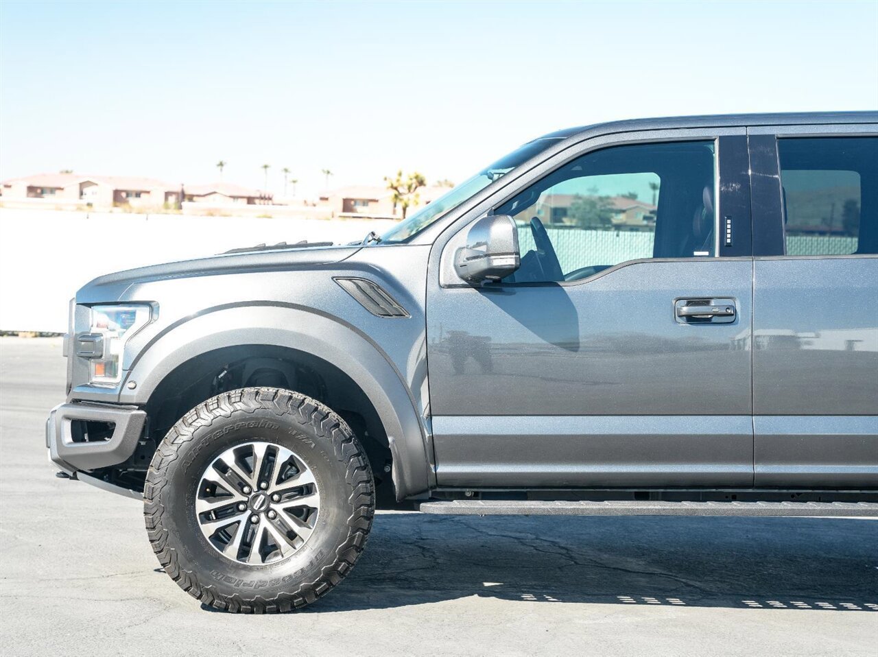 Used 2019 Ford F150 Raptor w/ Equipment Group 802A Luxury AWD/4WD image 6