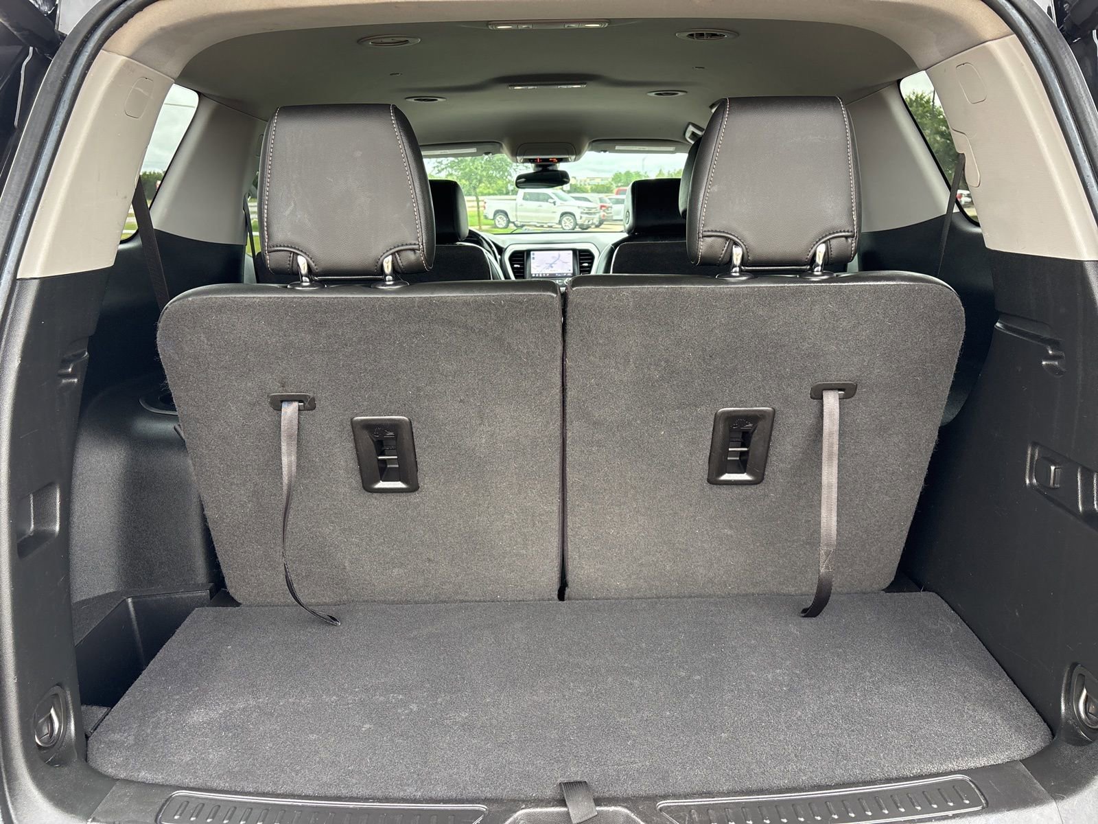 Used 2022 GMC Acadia SLT image 16