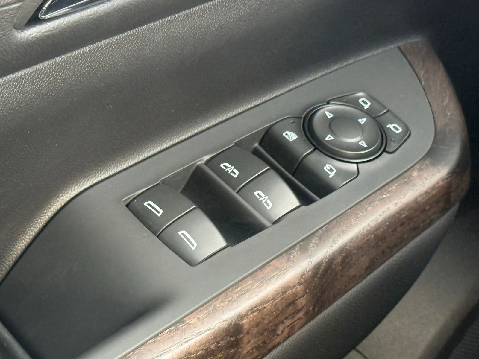 Used 2023 GMC Acadia Denali image 43