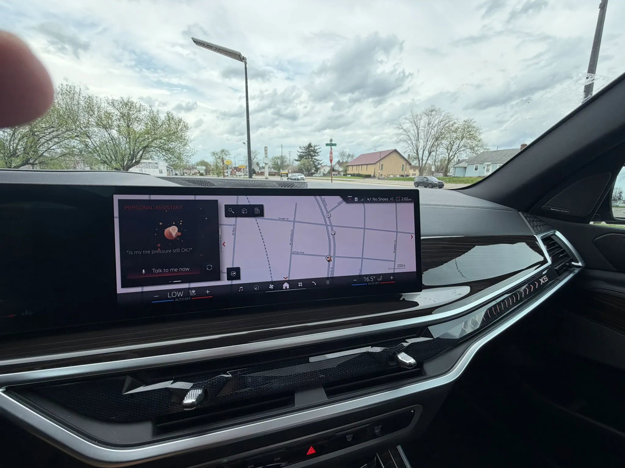 Used 2024 BMW X5 xDrive40i w/ Premium Essential Package image 25