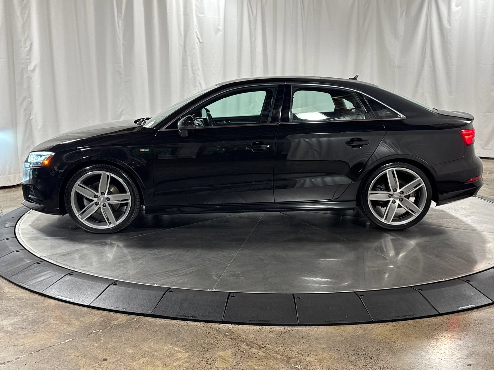 Used 2019 Audi A3 2.0T Premium Plus w/ Premium Plus Package FWD image 6