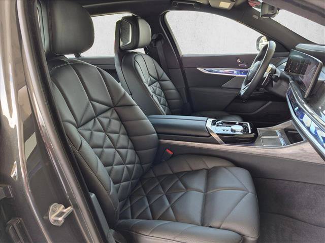 Used 2024 BMW 740i RWD image 22