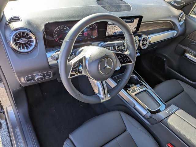Used 2026 Mercedes-Benz GLB 250 4MATIC image 3