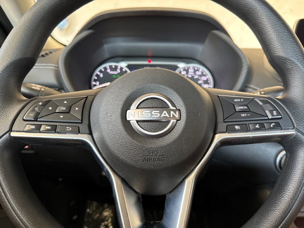 Used 2025 Nissan Sentra SV FWD image 21