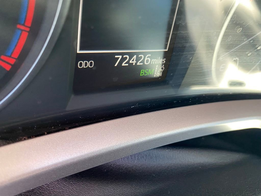 Used 2018 Toyota RAV4 XLE image 5