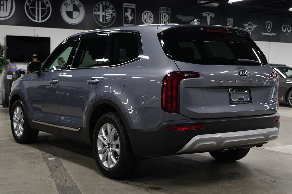 Used 2021 Kia Telluride LX FWD image 3