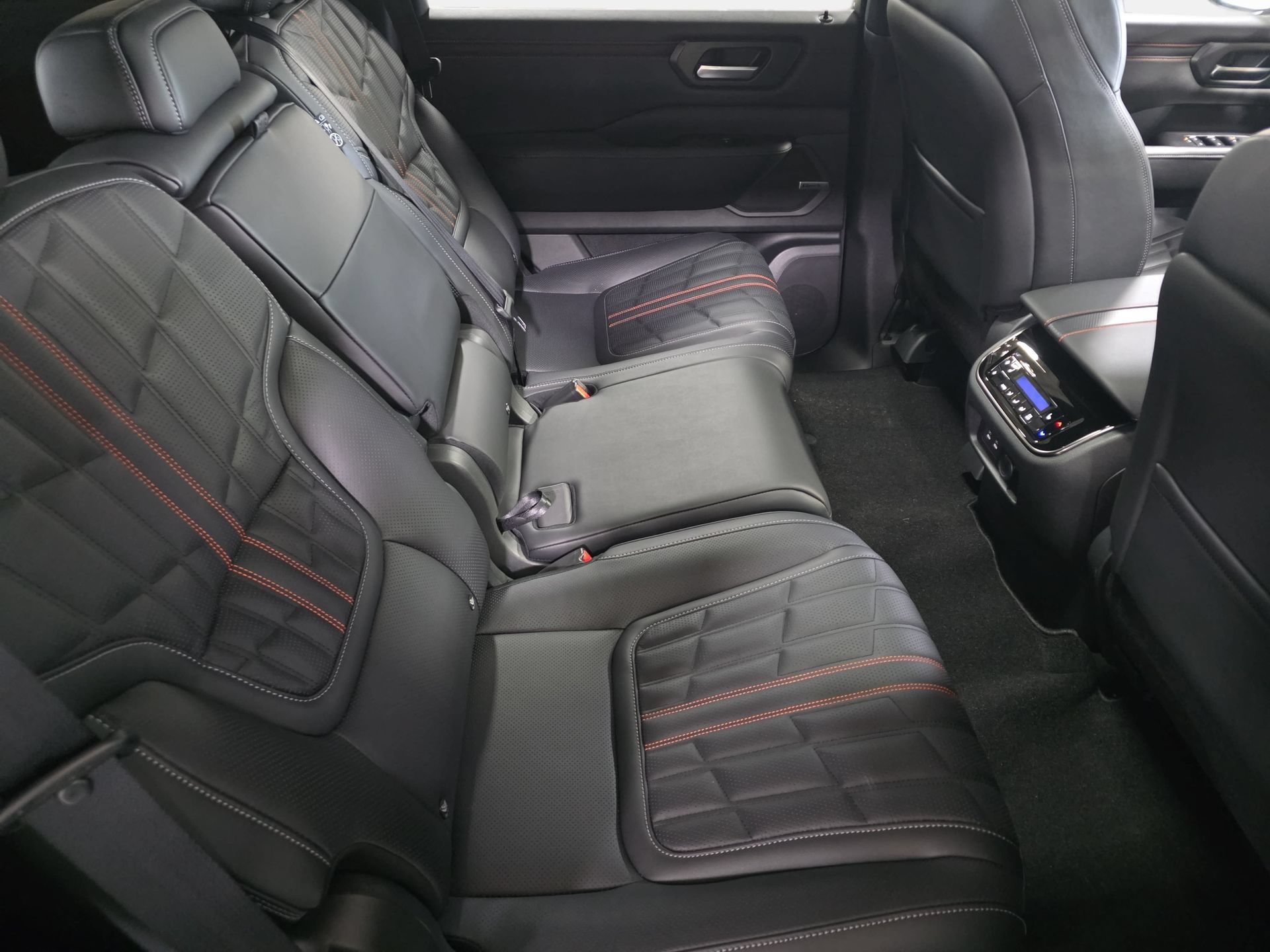 New 2026 Nissan Armada PRO-4X AWD/4WD image 11