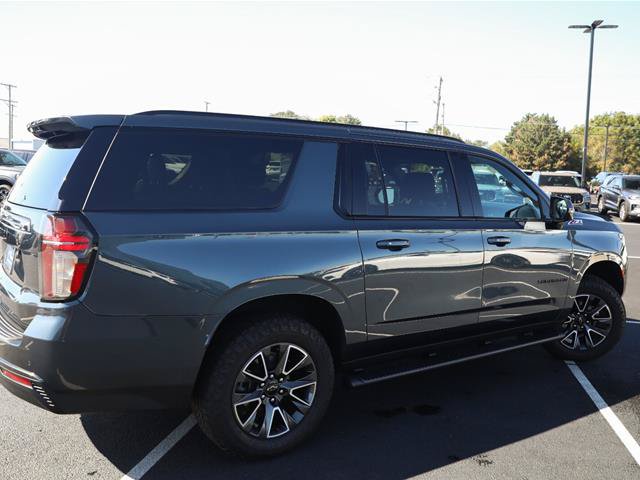 Used 2021 Chevrolet Suburban Z71 w/ Z71 Off-Road Package AWD/4WD image 3