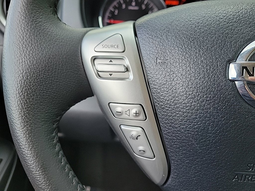 Used 2014 Nissan Versa Note SV FWD image 20