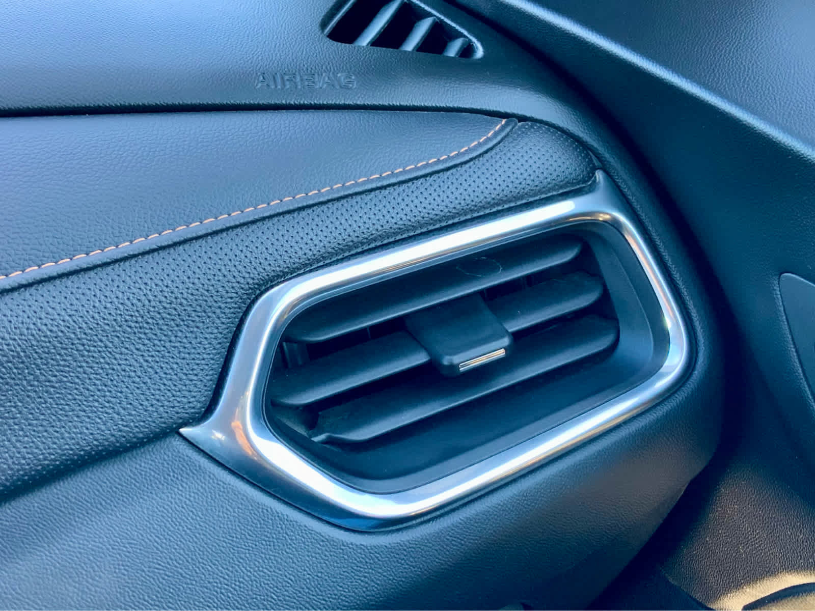 Used 2022 Chevrolet Equinox Premier image 48