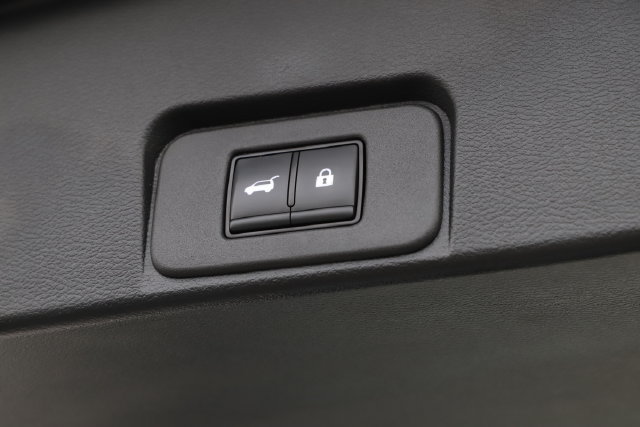 Used 2025 Nissan Rogue SV AWD/4WD image 7