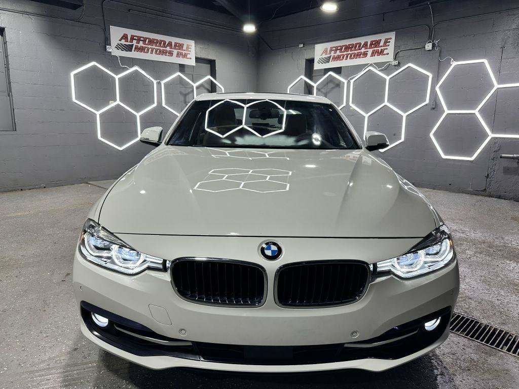 Used 2017 BMW 330i Sedan RWD image 10