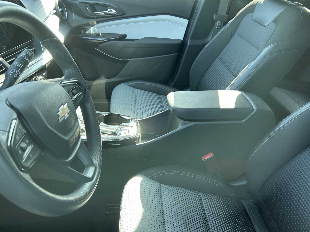 Used 2025 Chevrolet Trax LT image 9