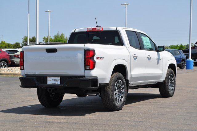 New 2025 Chevrolet Colorado Z71 image 3