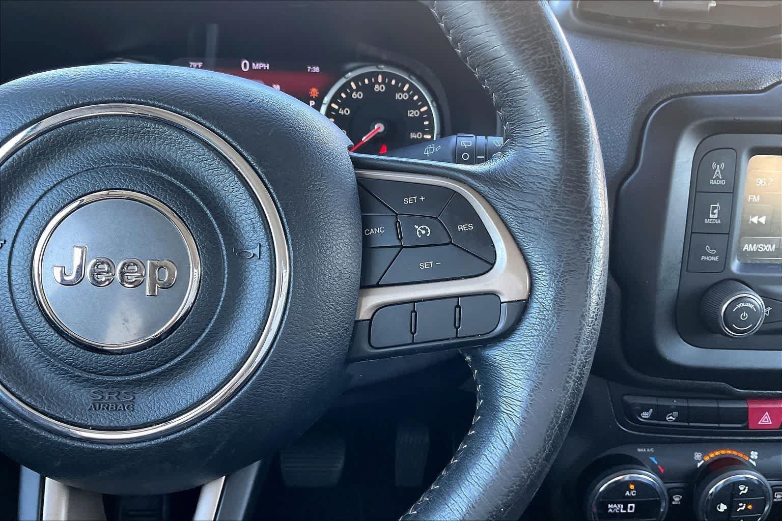 Used 2016 Jeep Renegade Limited FWD image 25