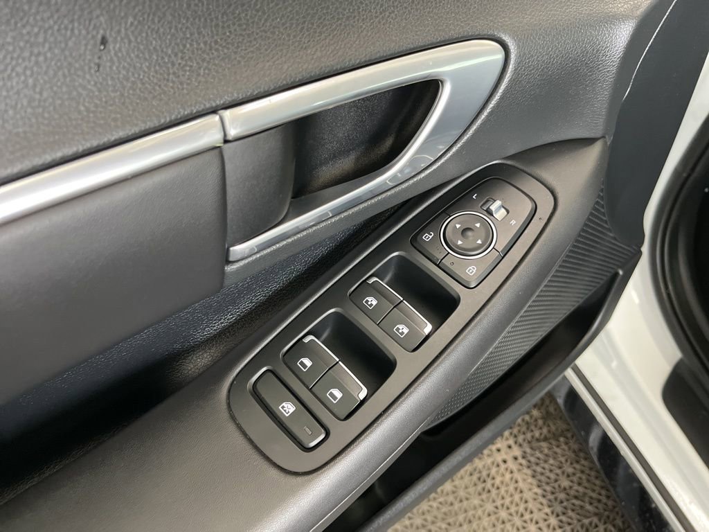 Used 2022 Hyundai Sonata SEL w/ Cargo Package FWD image 4